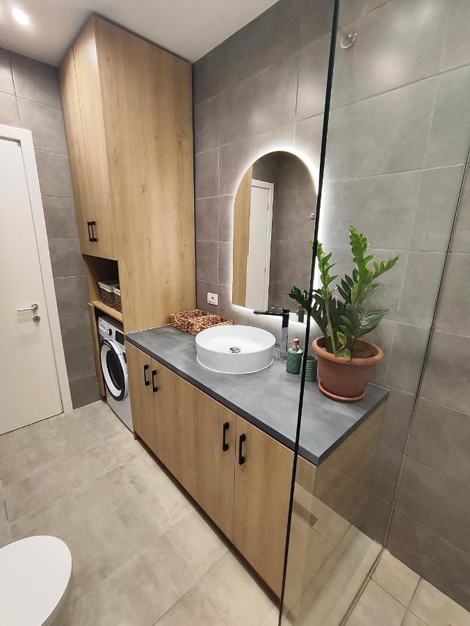 Modern Style 2Br-Apt - 10Min To Skanderbeg Square Appartement Tirana Buitenkant foto